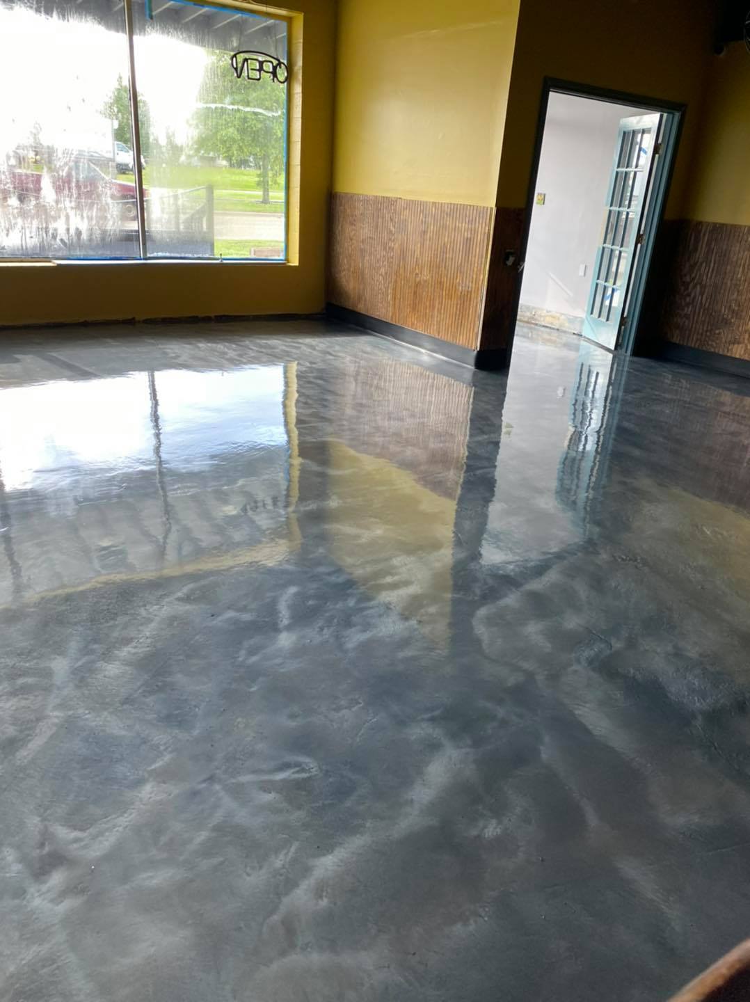 Epoxy floor coating